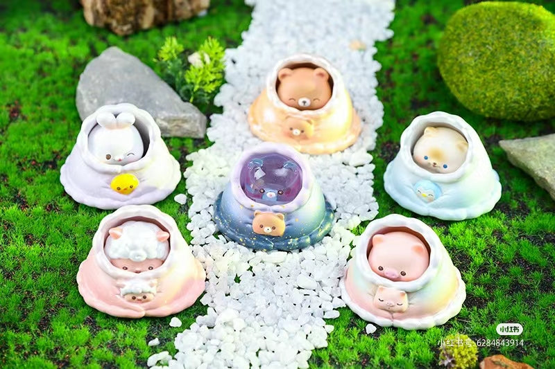 Warm little bed blind box
