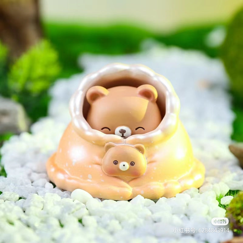 Warm little bed blind box