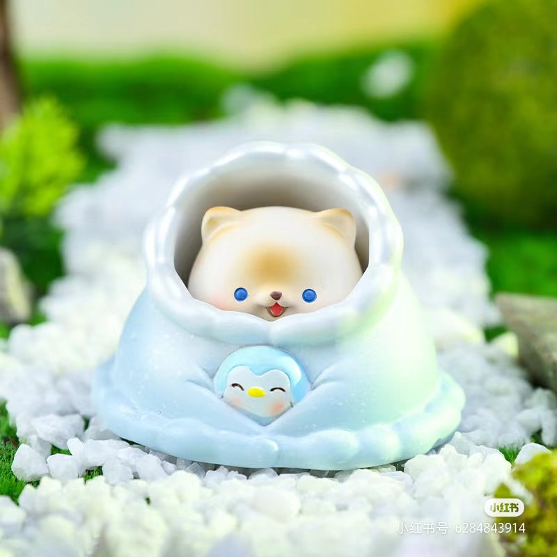 Warm little bed blind box